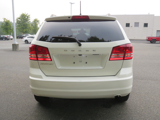 Pre-Owned 2018 Dodge Journey SE