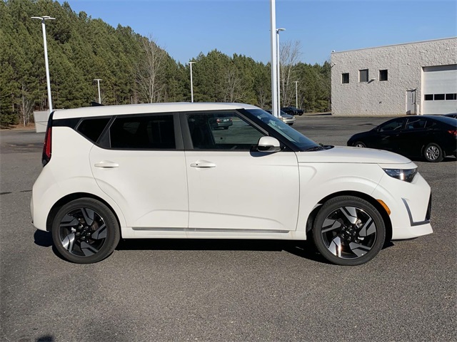 New 2025 White Kia GT-Line image 2
