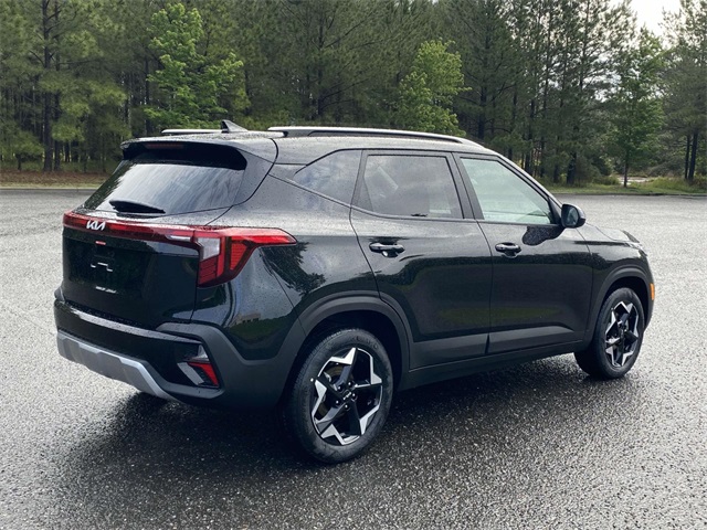 New 2025 Fusion Black Kia S image 3