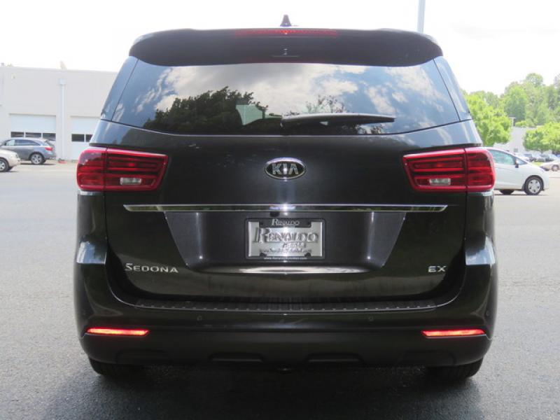 New 2021 Kia Sedona EX