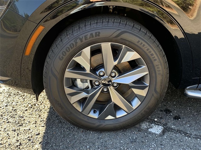New 2024 Black Kia SX-Prestige image 8