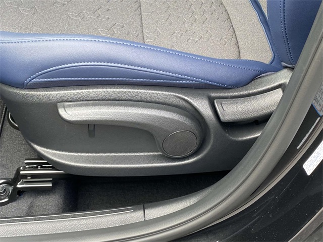 New 2025 Fusion Black Kia S image 13