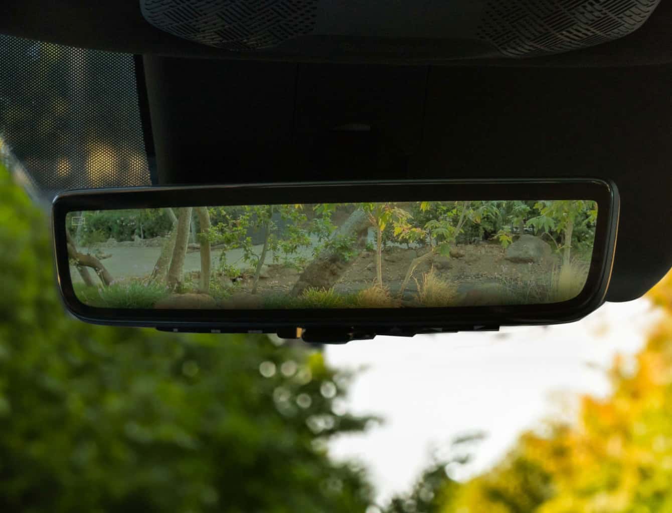 Full Display Mirror®